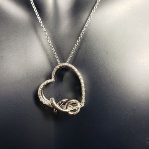 Diamond Heart XO Pendant Necklace (1/10cttw) 18"